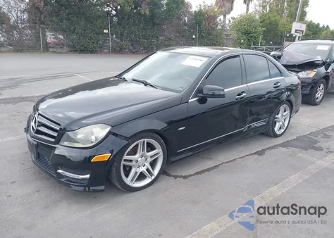 2012 Mercedes-Benz C 250 Sport из США, поврежденный, VIN WDDGF4HB9CA679863